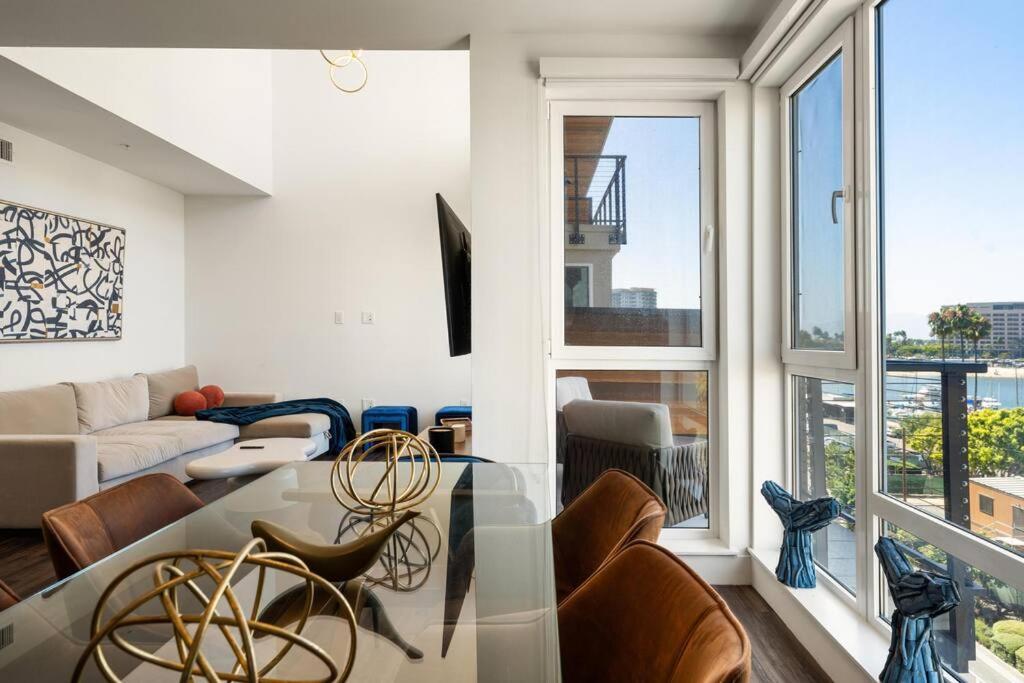 Sky-high Elegance Waterfront Penthouse 4 Beds * Los Ángeles