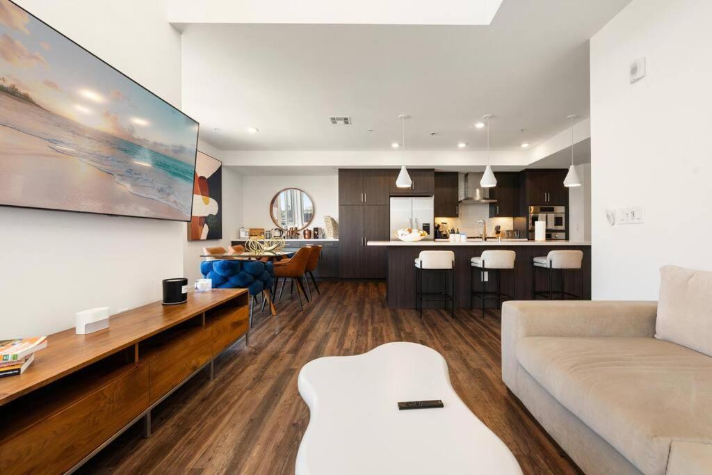 Sky-high Elegance Waterfront Penthouse 4 Beds Apartamento Los Ángeles