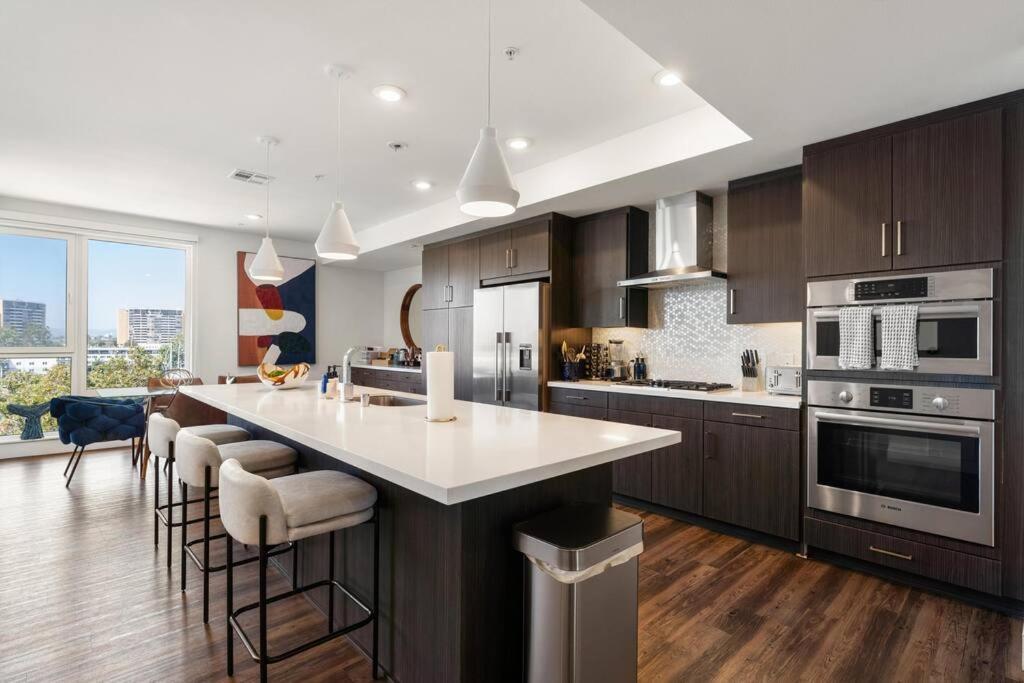 Sky-high Elegance Waterfront Penthouse 4 Beds Apartamento *